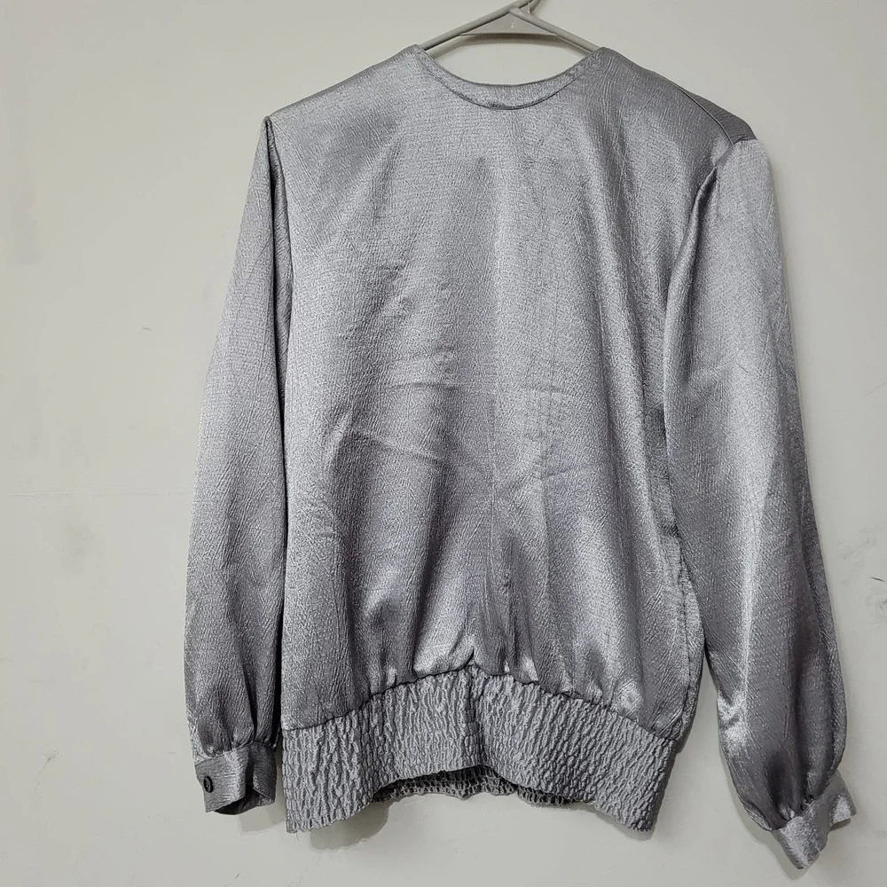 Oscar de la Renta Women's Blouse Top Size 8 Silver 100% Polyester Long Sleeves